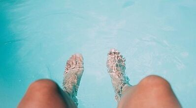 Prevenzione dello sviluppo del fungo sulle unghie delle gambe